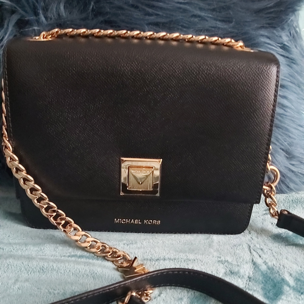 Michael kors crossbody